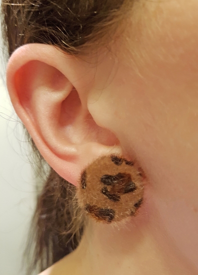 Wuschel Leo Print Ohrstecker braun Flausch