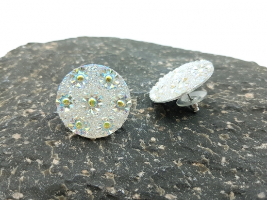 Preview: Große weiße Ohrstecker Glitzer Blümchen