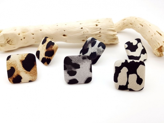 Preview: Tiermuster Stoffknopf Ohrstecker Fell-Optik